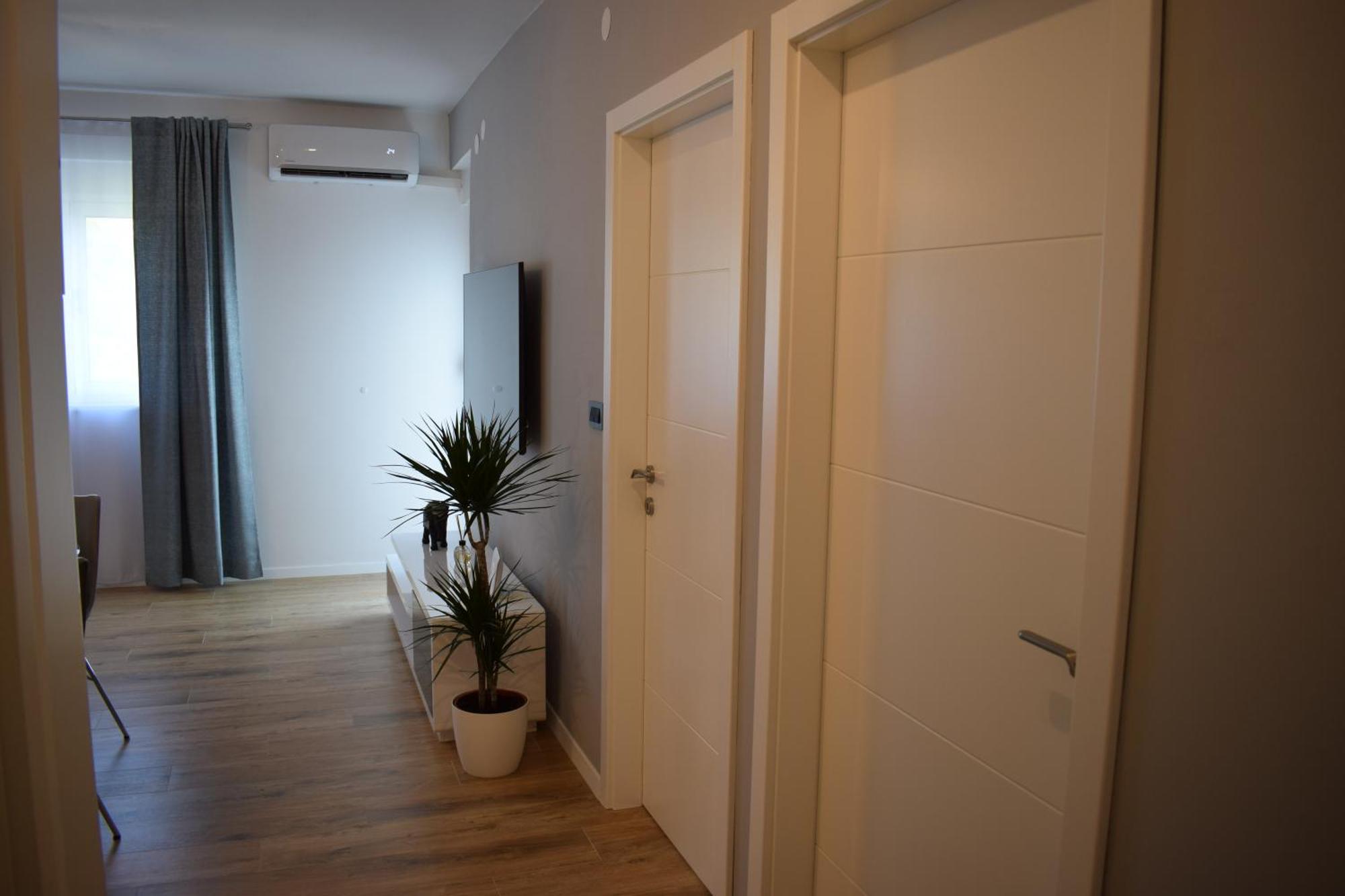 Apartman Oneum Omiš Esterno foto